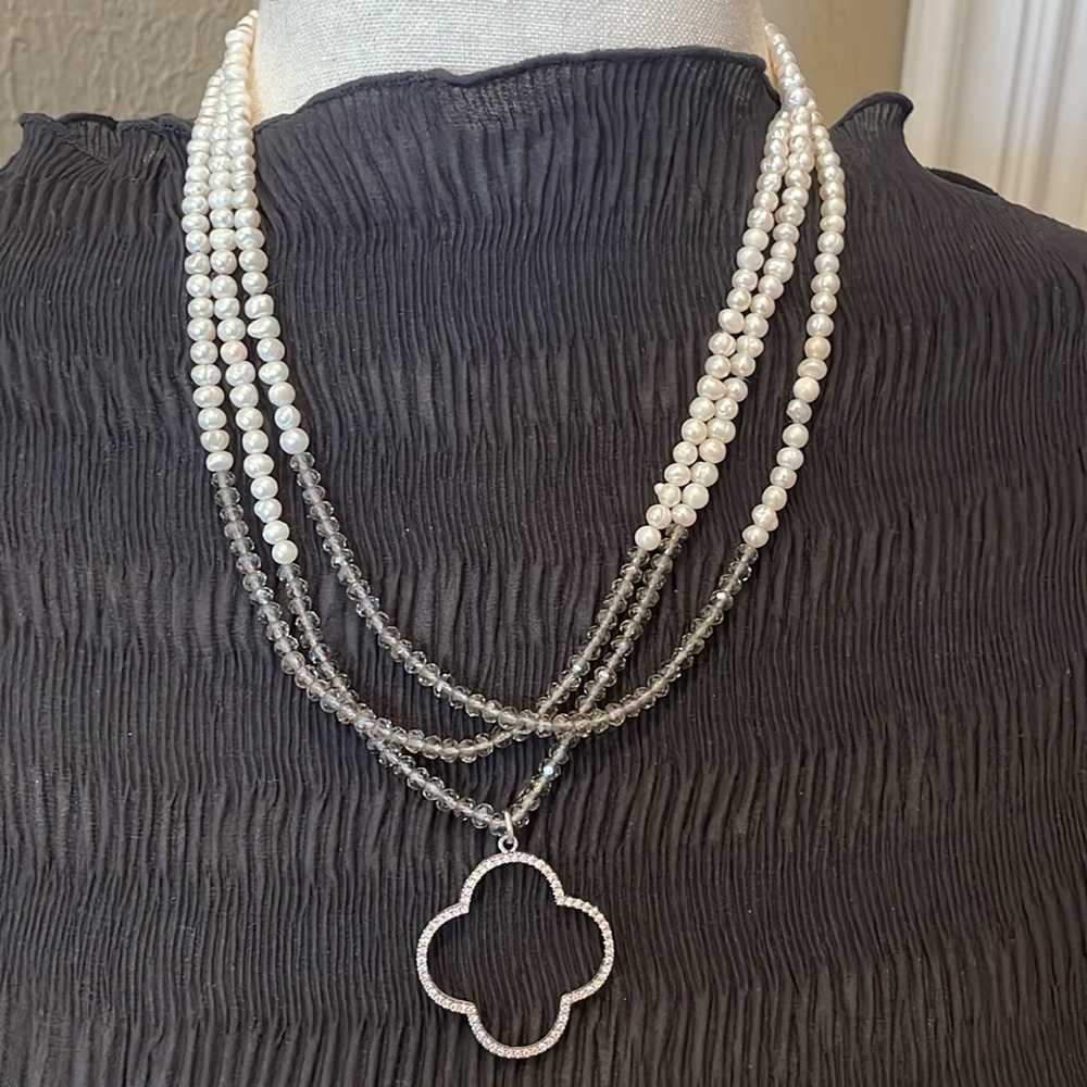 Fresh Water Pearl/Amber Crystal/ Rhinestone Quatrefoil Necklace - Picture 3 of 6